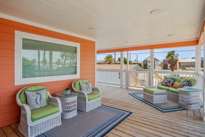 South Station | Silver Sands Vacation Rentals | A Vtrips Experience South Station | Silver Sands Vacation Rentals | A Vtrips Experience