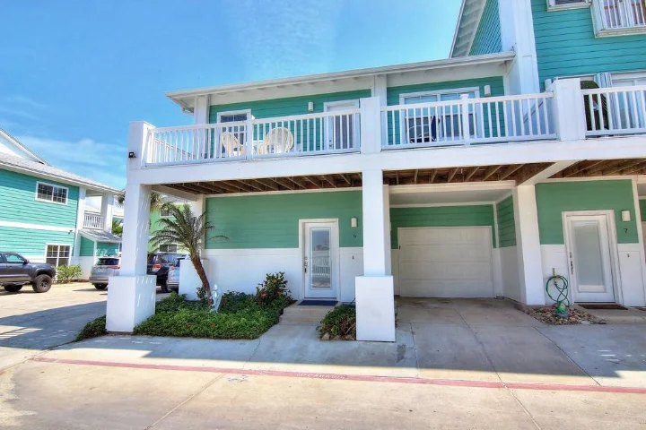 Meridian Condos | Silver Sands Vacation Rentals | A Vtrips Experience Meridian Condos | Silver Sands Vacation Rentals | A Vtrips Experience