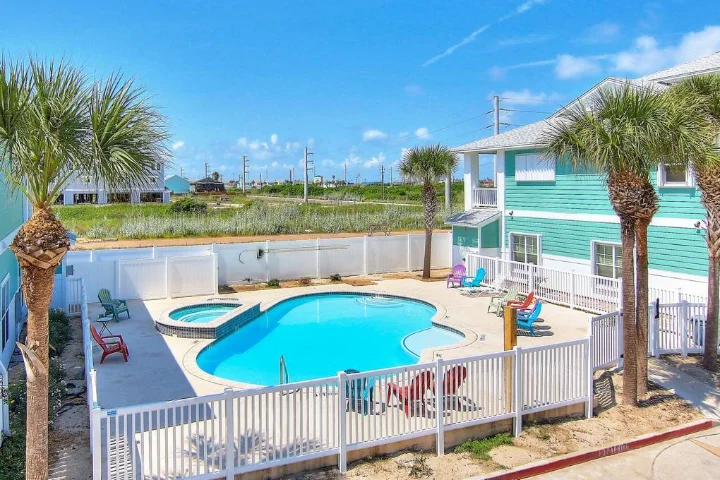 Meridian Condos | Silver Sands Vacation Rentals | A Vtrips Experience Meridian Condos | Silver Sands Vacation Rentals | A Vtrips Experience