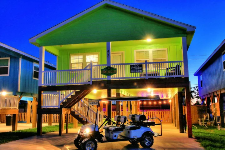 Chloe's Landing | Silver Sands Vacation Rentals | A Vtrips Experience Chloe's Landing | Silver Sands Vacation Rentals | A Vtrips Experience