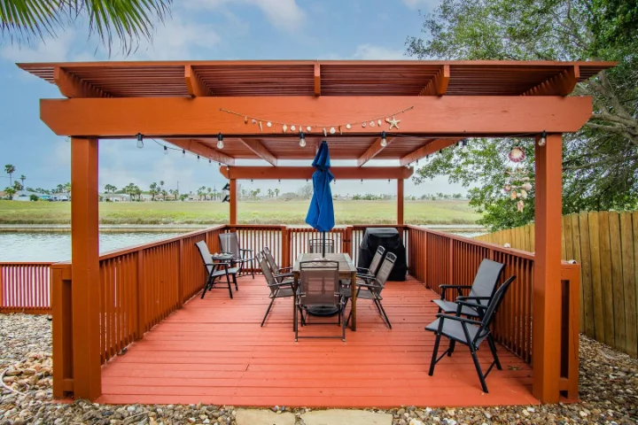Cruiser St. Duplex | Silver Sands Vacation Rentals | A Vtrips Experience Cruiser St. Duplex | Silver Sands Vacation Rentals | A Vtrips Experience