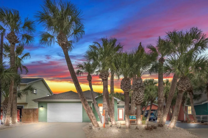 Eleventh Street | Silver Sands Vacation Rentals | A Vtrips Experience Eleventh Street | Silver Sands Vacation Rentals | A Vtrips Experience