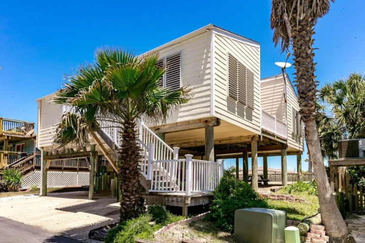 La Playa | Silver Sands Vacation Rentals | A Vtrips Experience La Playa | Silver Sands Vacation Rentals | A Vtrips Experience