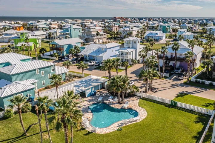 Mustang Royale | Silver Sands Vacation Rentals | A Vtrips Experience Mustang Royale | Silver Sands Vacation Rentals | A Vtrips Experience