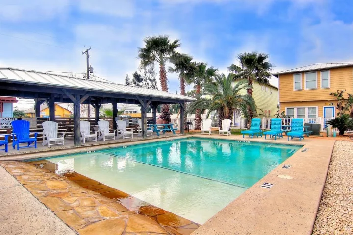 Old Town East | Silver Sands Vacation Rentals | A Vtrips Experience Old Town East | Silver Sands Vacation Rentals | A Vtrips Experience