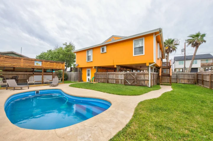 Old Town West | Silver Sands Vacation Rentals | A Vtrips Experience Old Town West | Silver Sands Vacation Rentals | A Vtrips Experience