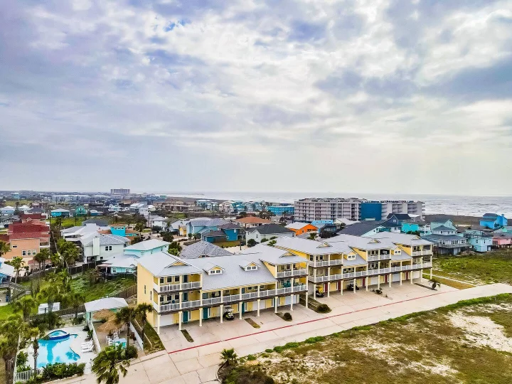 Sandhill Townhomes | Silver Sands Vacation Rentals | A Vtrips Experience Sandhill Townhomes | Silver Sands Vacation Rentals | A Vtrips Experience