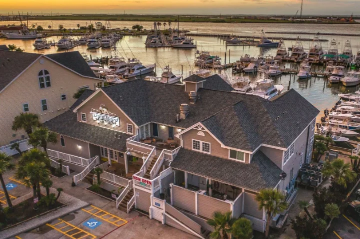 Trout Street Condos | Silver Sands Vacation Rentals | A Vtrips Experience Trout Street Condos | Silver Sands Vacation Rentals | A Vtrips Experience