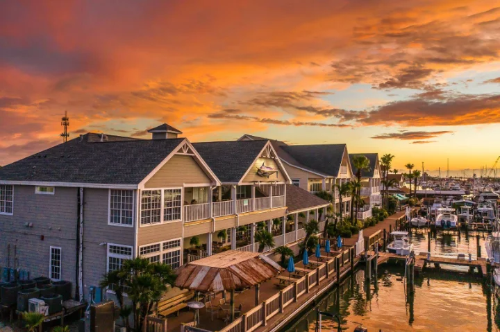 Trout Street Condos | Silver Sands Vacation Rentals | A Vtrips Experience Trout Street Condos | Silver Sands Vacation Rentals | A Vtrips Experience
