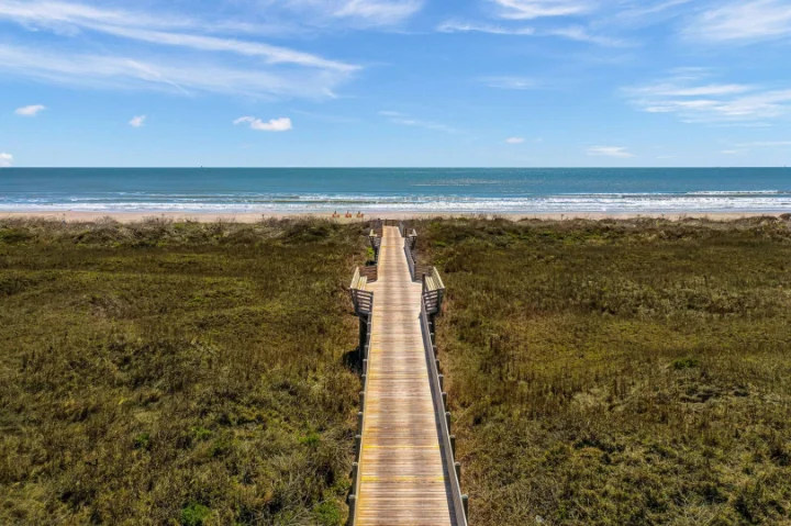 Cabin Rentals at Sunflower Beach Resort | Silver Sands Vacation Rentals | A VTrips Experience Cabin Rentals at Sunflower Beach Resort | Silver Sands Vacation Rentals | A VTrips Experience