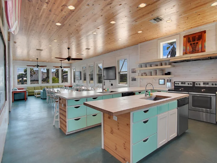 Townhome Vacation Rentals | Silver Sands Vacation Rentals | A VTrips Experience Townhome Vacation Rentals | Silver Sands Vacation Rentals | A VTrips Experience
