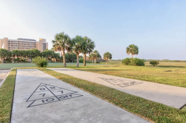 Courtyard Condominiums | Silver Sands Vacation Rentals Courtyard Condominiums | Silver Sands Vacation Rentals