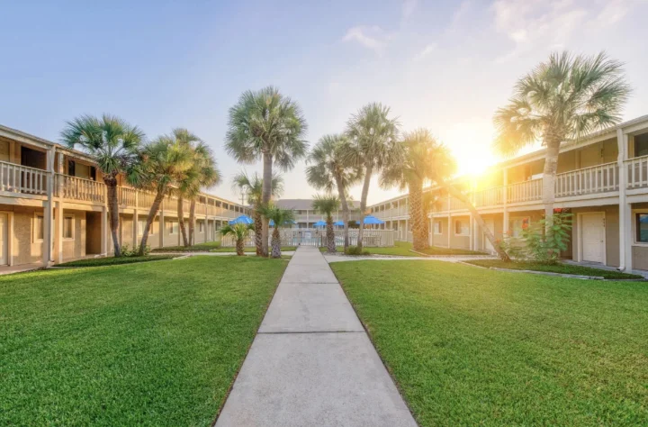 Courtyard Condominiums | Silver Sands Vacation Rentals Courtyard Condominiums | Silver Sands Vacation Rentals