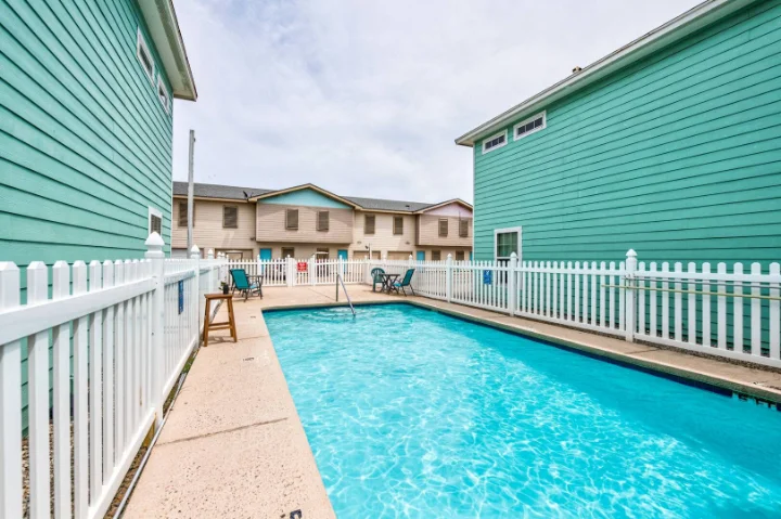 Gulfside Beach Condos | Silver Sands Vacation Rentals | A Vtrips Experience Gulfside Beach Condos | Silver Sands Vacation Rentals | A Vtrips Experience