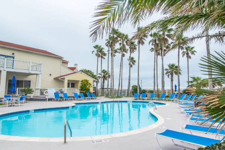 North Padre Beach Club  | Silver Sands Vacation Rentals | A Vtrips Experience