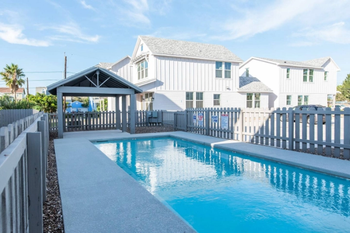 Mercer Village | Silver Sands Vacation Rentals | A Vtrips Experience