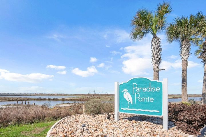 Paradise Pointe | Silver Sands Vacation Rentals | A Vtrips Experience