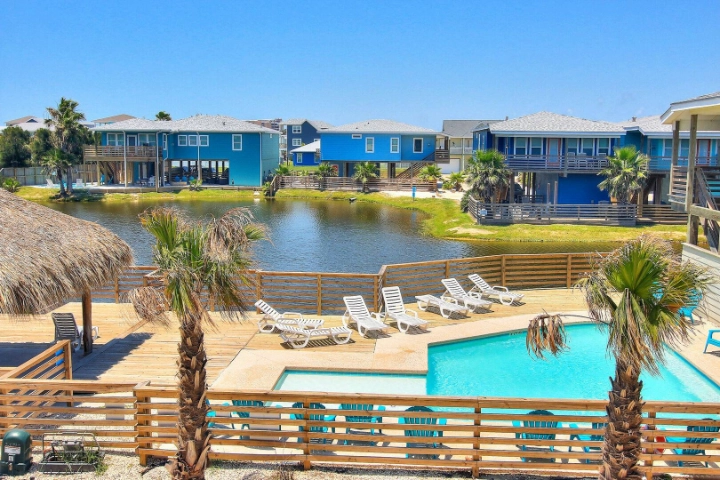 Ocean Village | Silver Sands Vacation Rentals | A Vtrips Experience