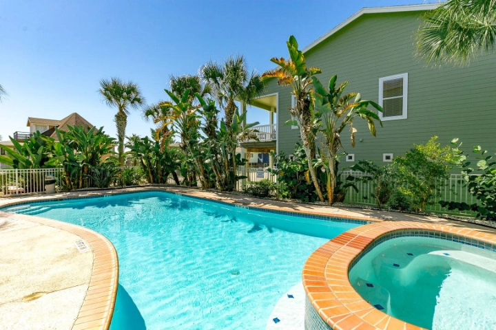 Sandhill | Silver Sands Vacation Rentals | A Vtrips Experience