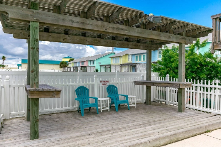 Gulfside Beach Condos | Silver Sands Vacation Rentals | A Vtrips Experience