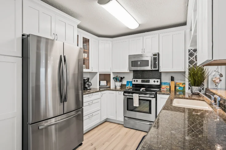 40 Gray Kitchens That Are Anything But Dull